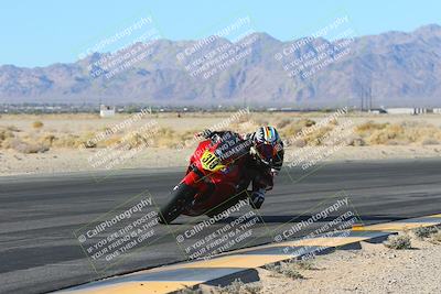 media/Jan-10-2025-CVMA Friday Practice (Fri) [[489e0da257]]/Group 4 and Trackday/Session 2 (Turn 4 Inside)/